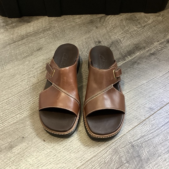 Clarks Shoes - Clarks Hook And Loop Slides Size 7M